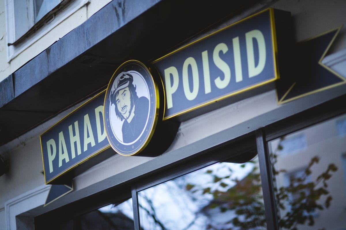 Паб Pahad Poisid