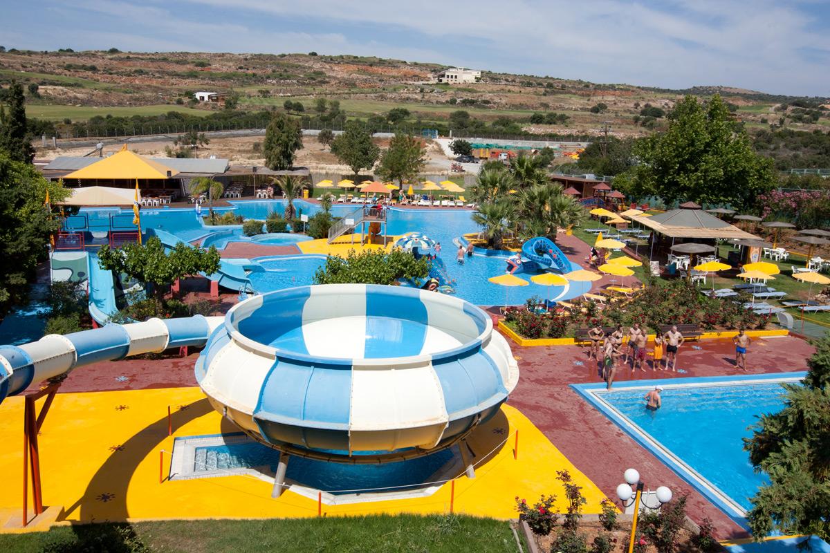 Аквапарк "Aqua Plus"