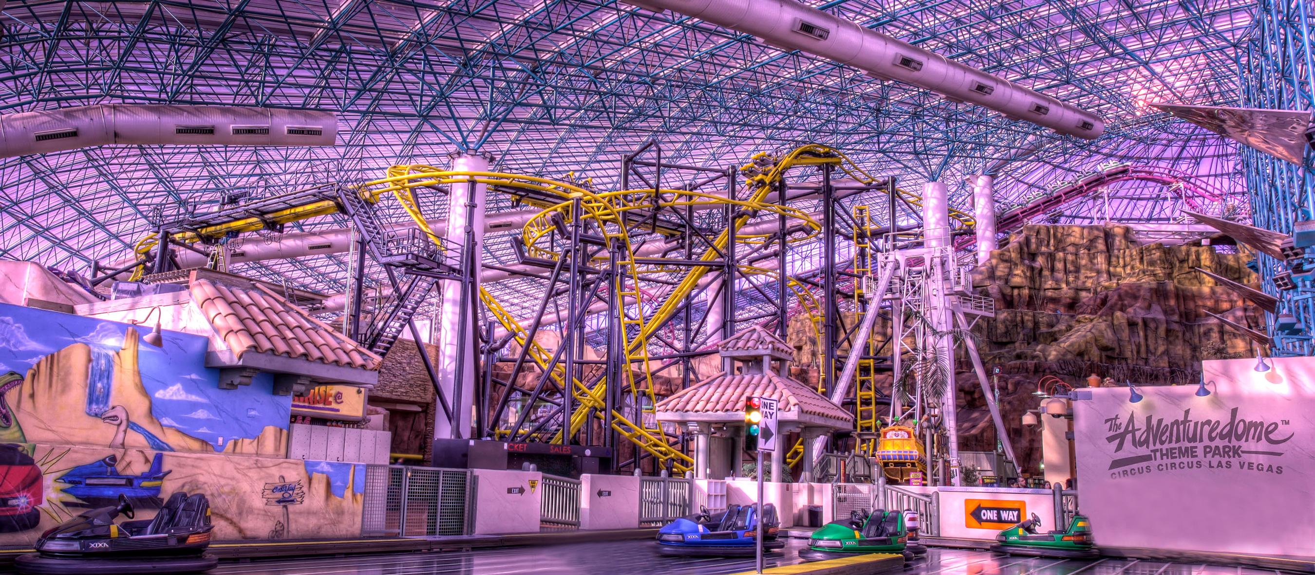 Парк развлечений "Adventuredome"